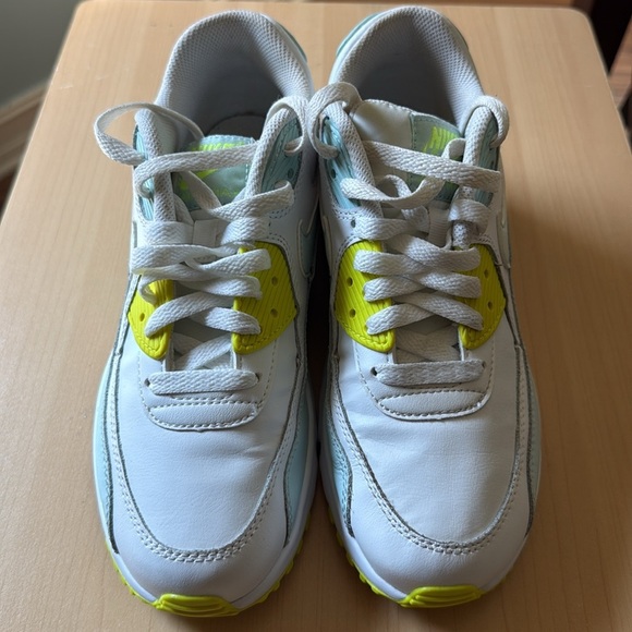 NIKE AIR MAX 90 Pastel size 6 youth - Picture 3 of 11